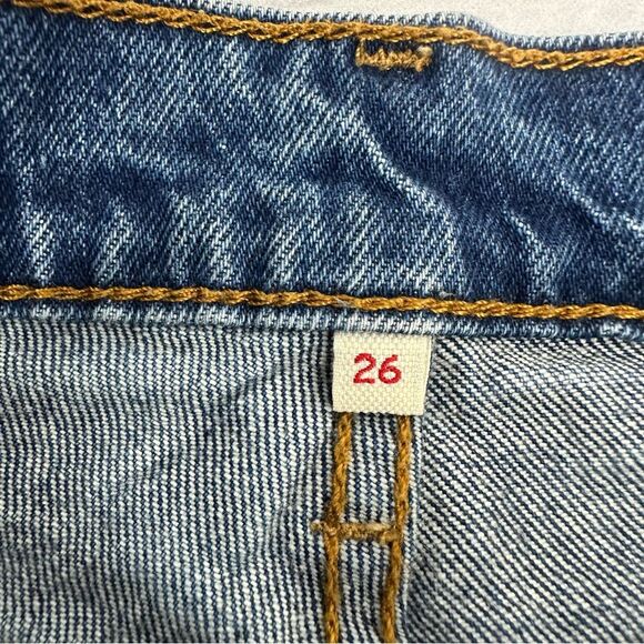 Levi's size 26 Wedgie Straight Distressed Jeans in Lasting Impression Wash - Picture 11 of 13